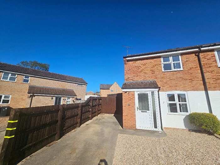 2 Bedroom Semi-Detached House To Rent In Kensington Close, Kings Sutton, Banbury, OX17