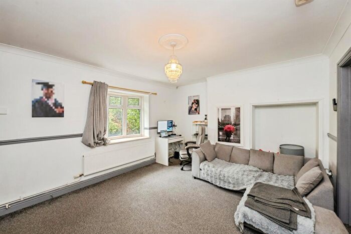 3 Bedroom End Of Terrace House For Sale In Gwynedd Avenue, Townhill, Swansea, SA1