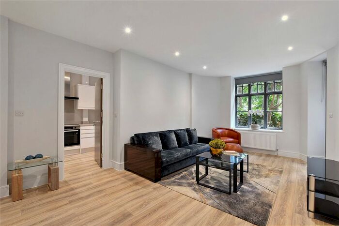 3 Bedroom Flat To Rent In Maida Vale, London, W9