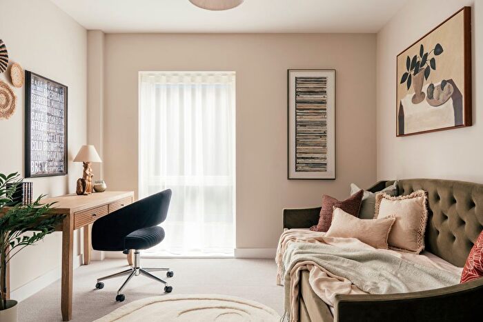 2 Bedroom Flat For Sale In Beta Avenue, Cambridge, CB5