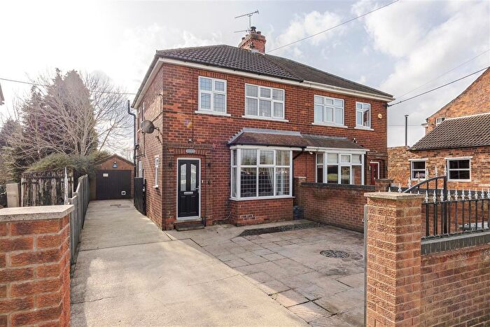 3 Bedroom Semi-Detached House For Sale In West Halton Lane, Alkborough, Scunthorpe, DN15