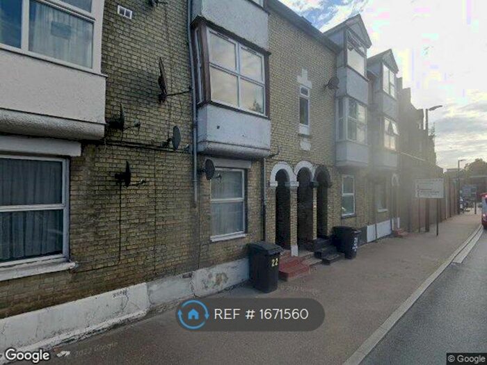 1 Bedroom Flat To Rent In West Wycombe Road, High Wycombe, HP11