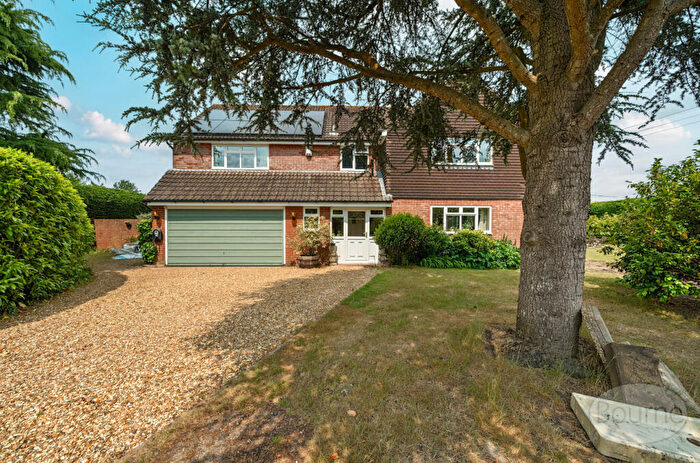 5 Bedroom Detached House For Sale In Churchfields, Kingsley, Hampshire, GU35