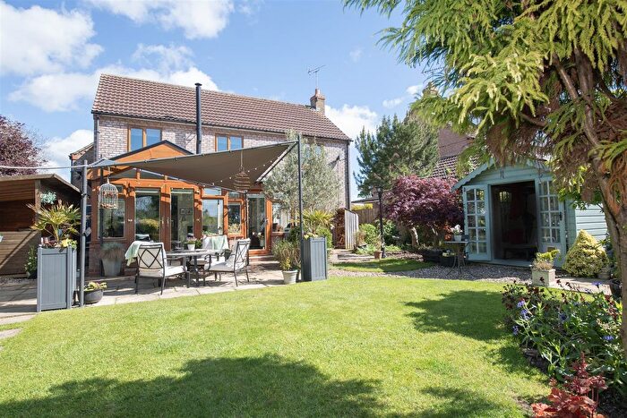 4 Bedroom Detached House For Sale In Shepherds Fold, Cranswick, YO25