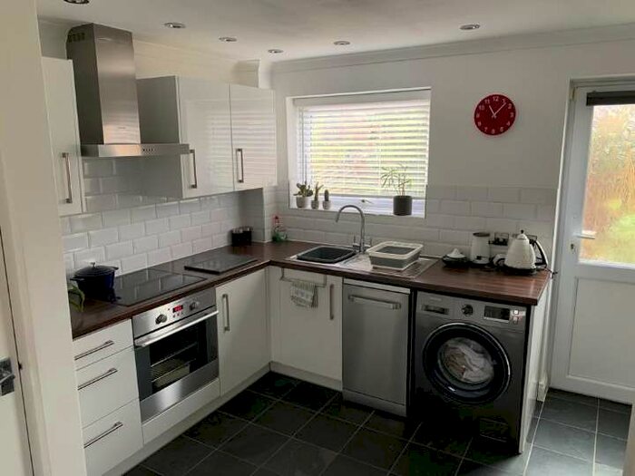 2 Bedroom Terraced House To Rent In Tilehurst Reading, RG30 6by #338574
