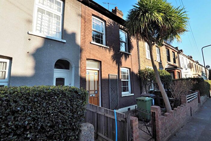 3 Bedroom Terraced House To Rent In Tower Hamlets Road, Walthamstow, E17
