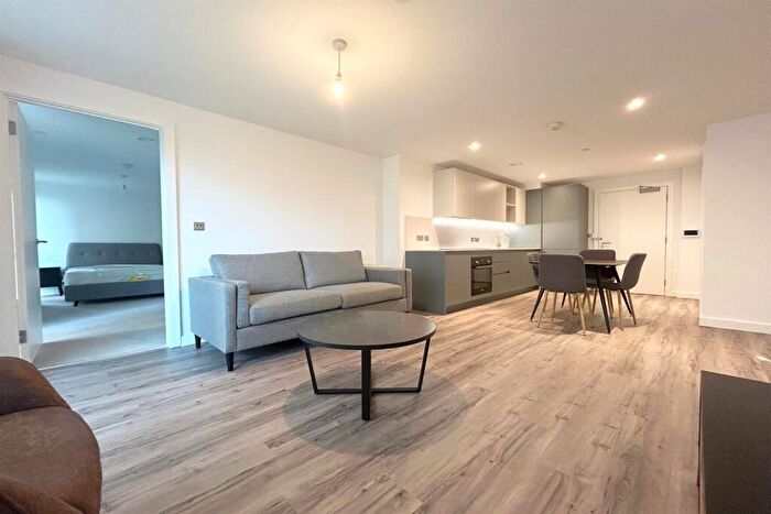 2 Bedroom Apartment To Rent In Block B Railings, Shale Lane, M5