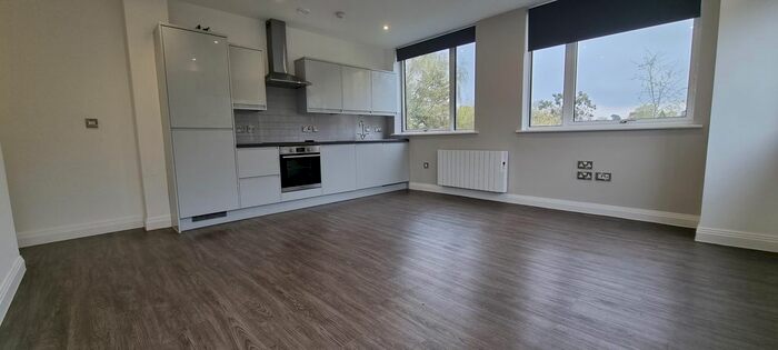 1 Bedroom Flat To Rent In Lichfield Road, Four Oaks, Sutton Coldfield, B74