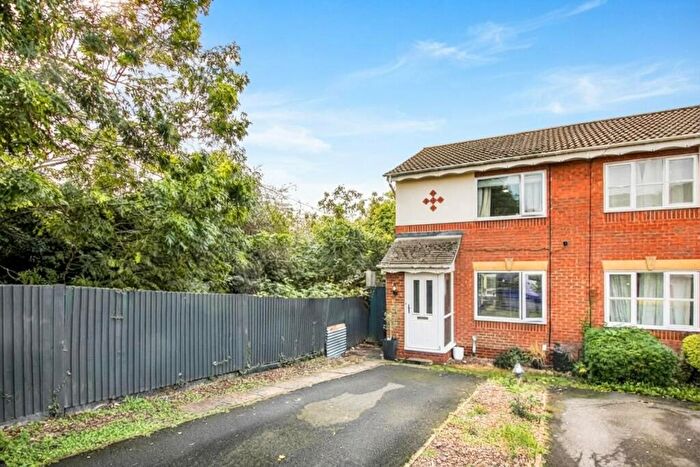 2 Bedroom Semi-Detached House For Sale In - Afan Close, Kettering, NN16