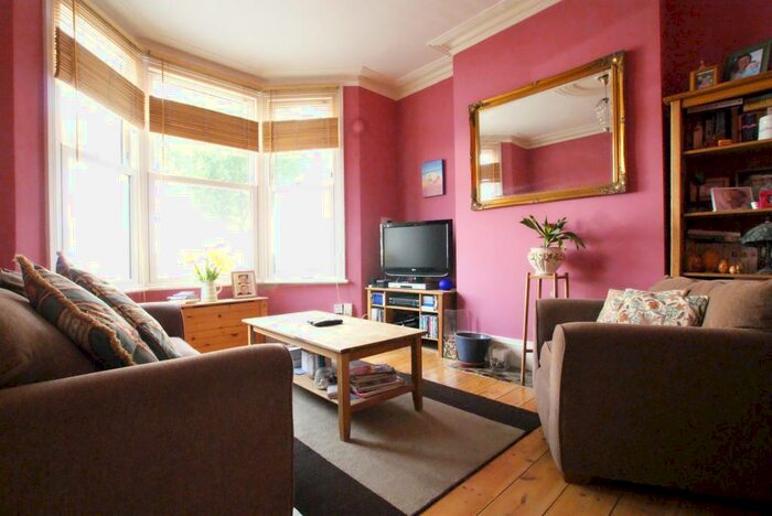 1 Bedroom Apartment To Rent In Fairbourne Road, Tottenham, N17