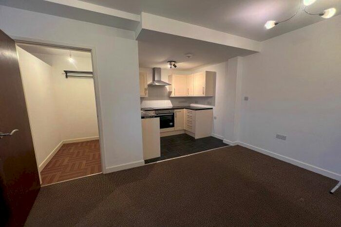 2 Bedroom Flat To Rent In Basing Road, Havant, PO9