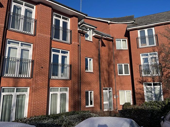 2 Bedroom Apartment To Rent In Stourton - Stewponey Court, DY7