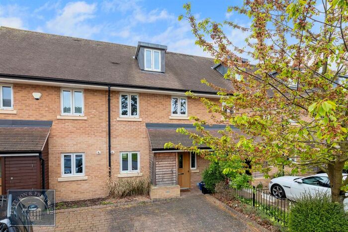 3 Bedroom Terraced House To Rent In New Mossford Way, Barkingside, Ilford, IG6