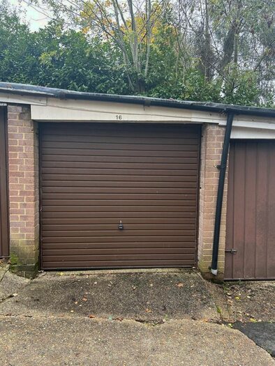 Garage / Parking To Rent In Altior Court, Shepherds Hill, Highgate, N6