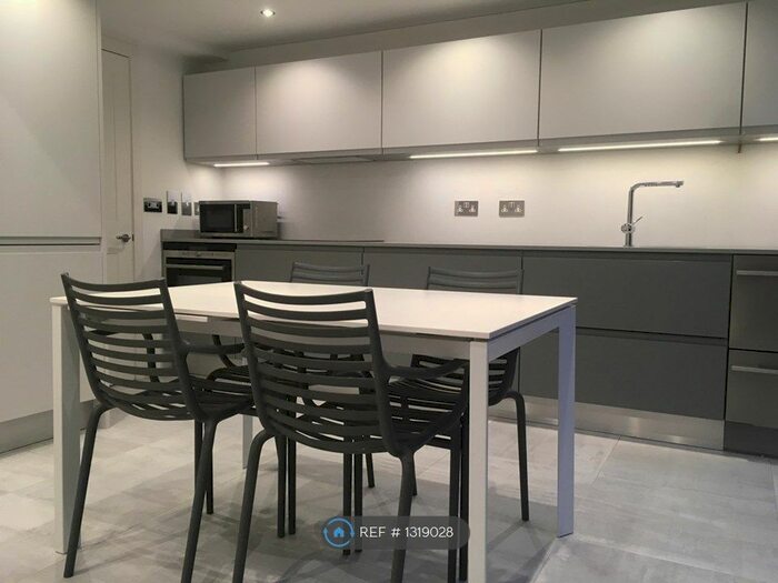 2 Bedroom Terraced House To Rent In Lifford Street, London SW15