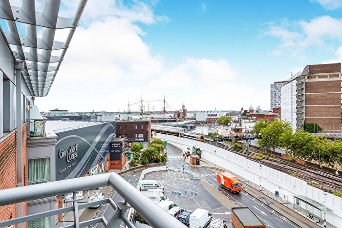 2 Bedroom Flat To Rent In The Roundhouse, Gunwharf Quays, PO1