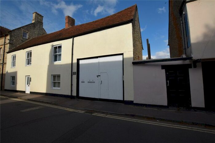 1 Bedroom Maisonette To Rent In Causeway, Bicester, Oxfordshire, OX26