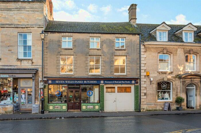 3 Bedroom Flat To Rent In West Street, Oundle, Cambridgeshire PE8