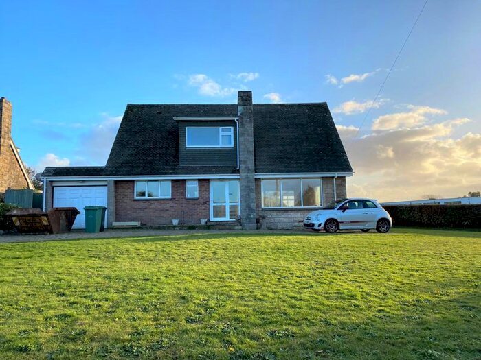 4 Bedroom Detached House To Rent In Brambles Lane, Cowes, PO31
