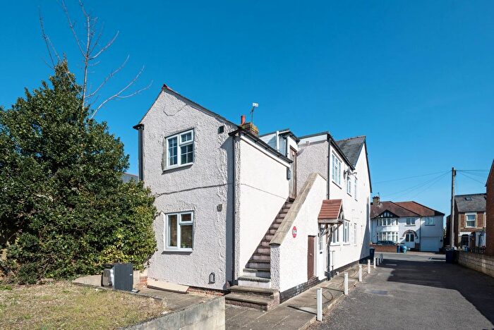 1 Bedroom Flat To Rent In Windmill Road, Headington, Oxford, OX3