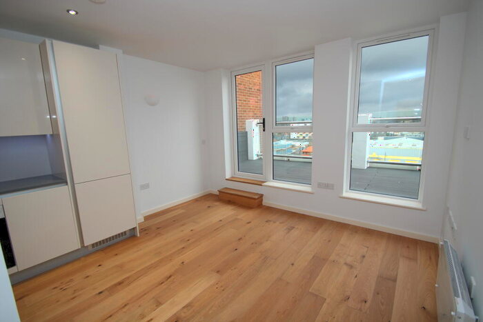 1 Bedroom Apartment To Rent In Stafford Road, Croydon, CR0
