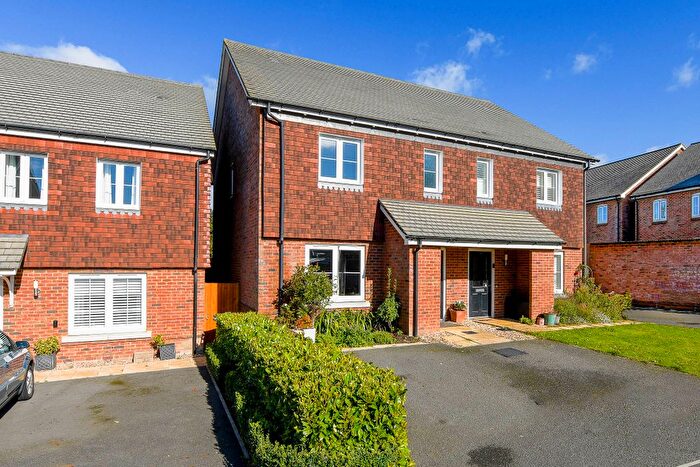 3 Bedroom Semi-Detached House For Sale In Towner Close, Charing, TN27