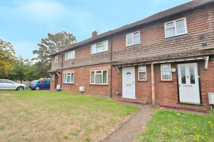 4 Bedroom Terraced House To Rent In Stoughton Road, Guildford, GU1