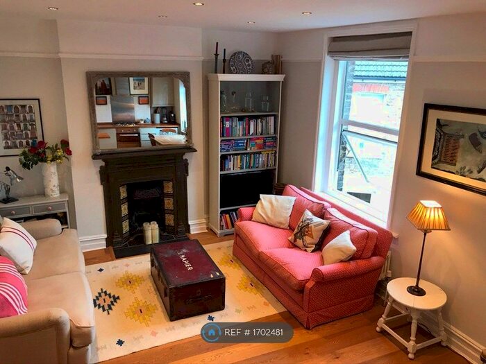 2 Bedroom Flat To Rent In Ullswater Road, London, SE27