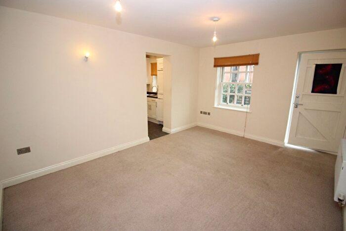 2 Bedroom Flat To Rent In Mill Street, Shrewsbury, SY4