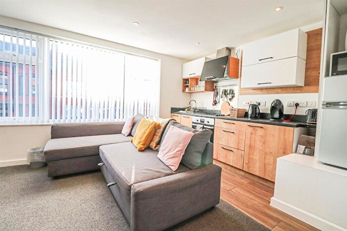 1 Bedroom Flat To Rent In King Street, Southport, PR8