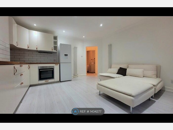 2 Bedroom Flat To Rent In Acton Lane, London, NW10