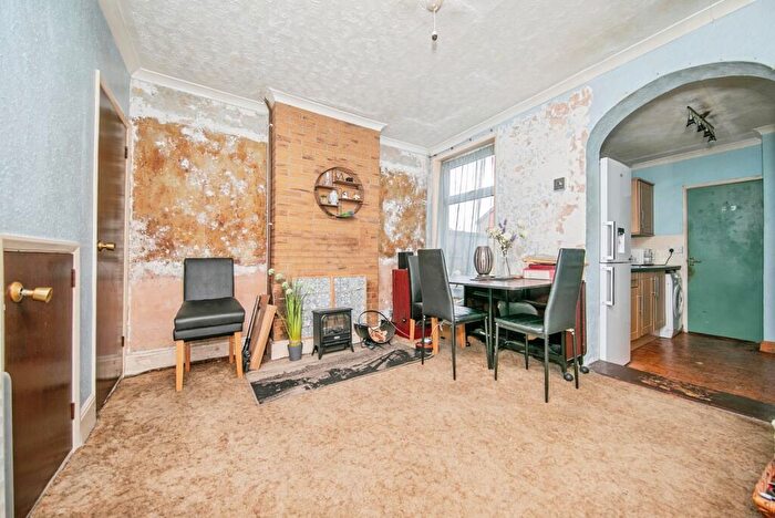 2 Bedroom Semi-Detached House For Sale In Bramford Lane, Ipswich, Suffolk, IP1
