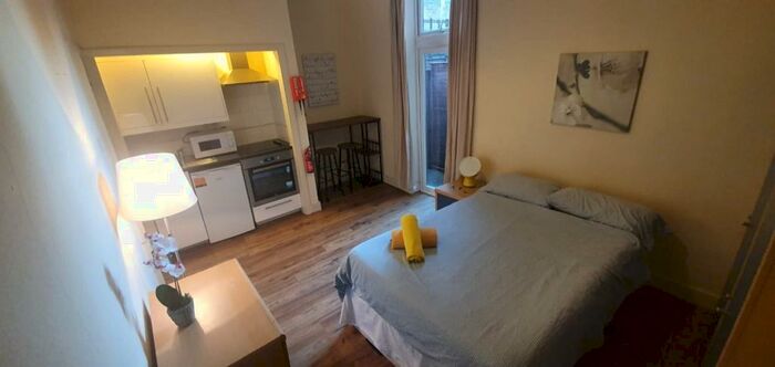 Studio To Rent In James Avenue, NW2