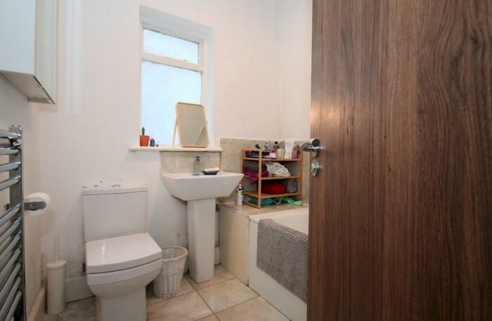 2 Bedroom Flat To Rent In Carysfort Road, Stoke Newington, N16