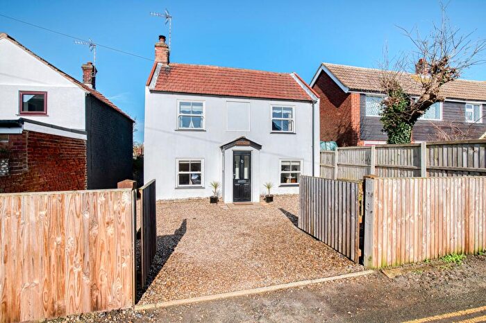 3 Bedroom Detached House For Sale In Beach Road, Winterton-On-Sea, NR29