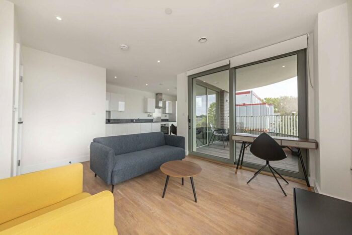 2 Bedroom Flat To Rent In Green Street, Old Oak Common, NW10