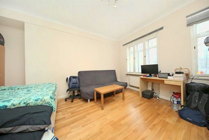 Studio To Rent In Euston Road, London, NW1