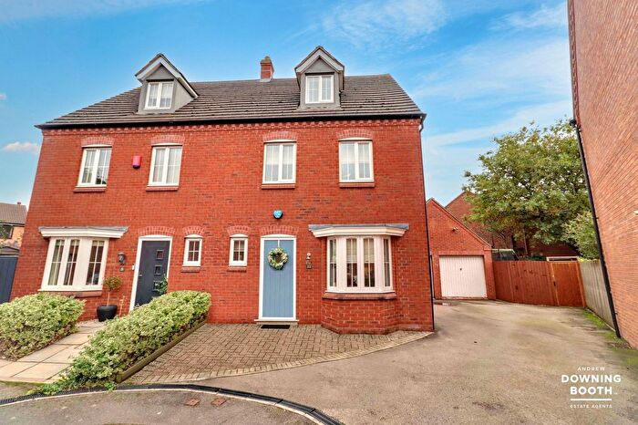 4 Bedroom Semi Detached House For Sale In Mellor Drive, Alrewas, Burton-On-Trent, DE13