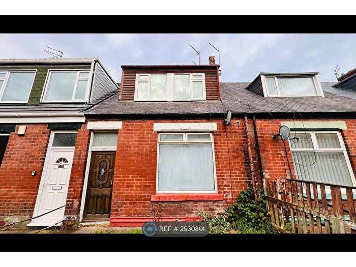 3 Bedroom Terraced House To Rent In Somerset Cottages, Sunderland, SR3