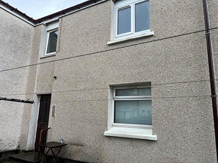2 Bedroom Flat To Rent In Etive Place, KA12