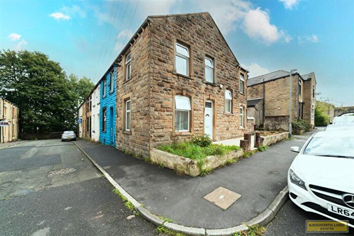 3 Bedroom Terraced House For Sale In Clifton Street, Burnley, Lancashire, BB12