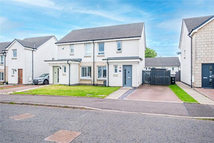 2 Bedroom Semi-Detached House For Sale In Springbank Gardens, Glasgow, G31