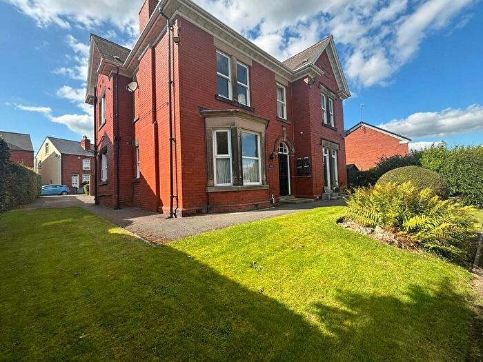 2 Bedroom Apartment To Rent In Vincent Crescent, Chesterfield, Derbyshire, S40