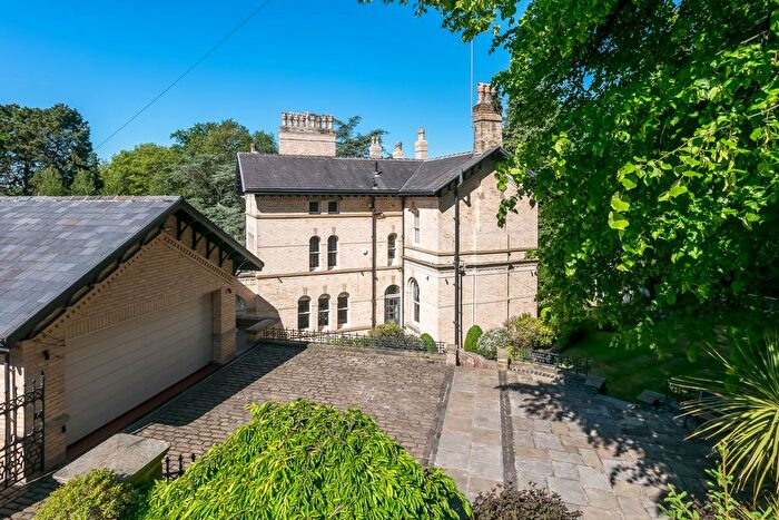 5 Bedroom Semi-detached House For Sale In Tempest Road, Alderley Edge, Cheshire, SK9