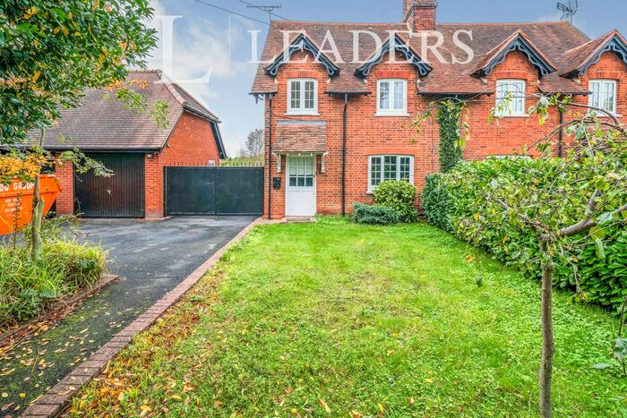 3 Bedroom Cottage To Rent In Back Lane, Nazeing, Waltham Abbey, EN9