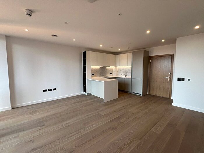1 Bedroom Flat To Rent In Carnwath Road, London, SW6