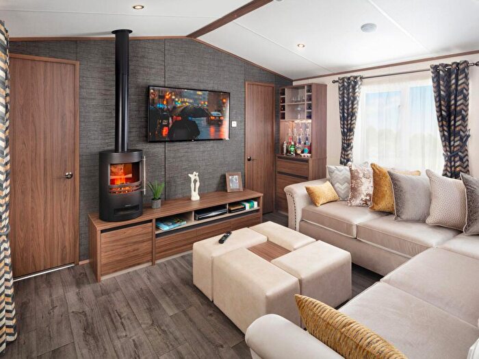 2 Bedroom Lodge For Sale In Bedale, Bedale, DL8