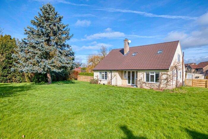 4 Bedroom Chalet To Rent In Middle Street, Galhampton, BA22