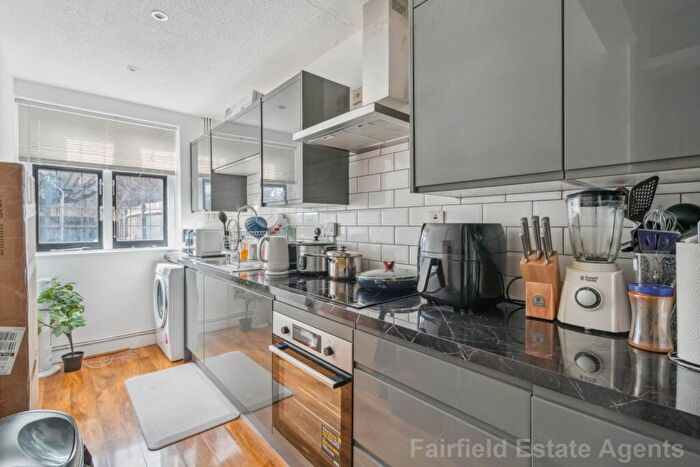 2 Bedroom Maisonette For Sale In Frithwood Avenue, Northwood, HA6