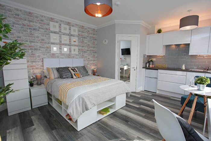 Studio To Rent In Victoria St, Dunstable, LU6